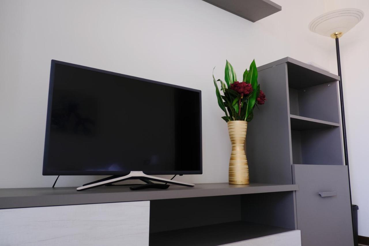 ميلان Best Way Rent - Elegante Loft Con Terrazzo المظهر الخارجي الصورة